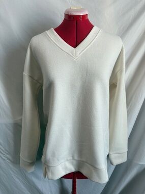Women's V-Neck Knit Sweater - White